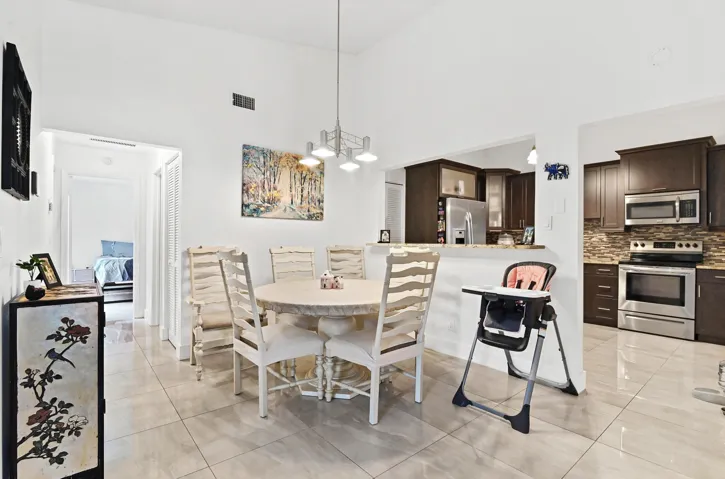 18 Dining area 03
