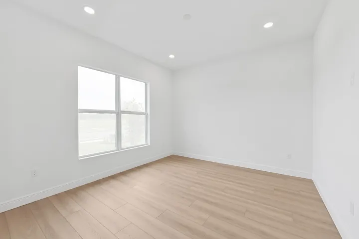 Flex Room