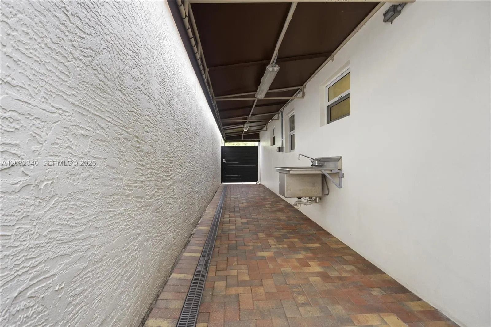 Property photo 28