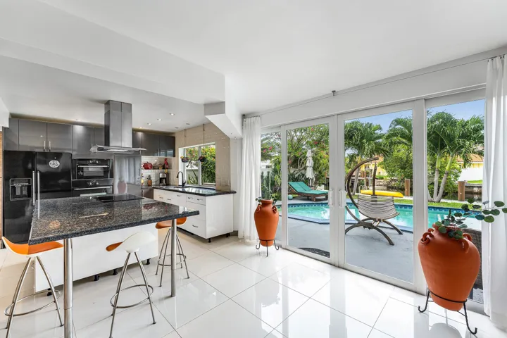 016-5660NassauDrive-BocaRaton-FL-33487-S
