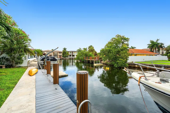 038-5660NassauDrive-BocaRaton-FL-33487-S