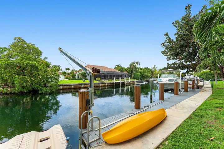033-5660NassauDrive-BocaRaton-FL-33487-S