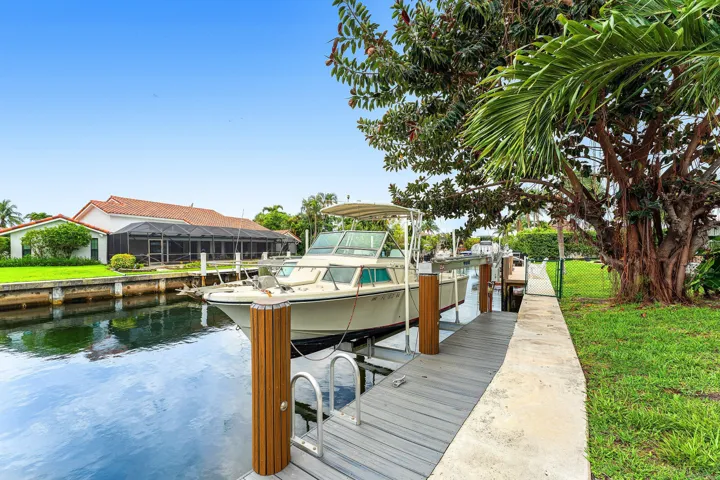 034-5660NassauDrive-BocaRaton-FL-33487-S