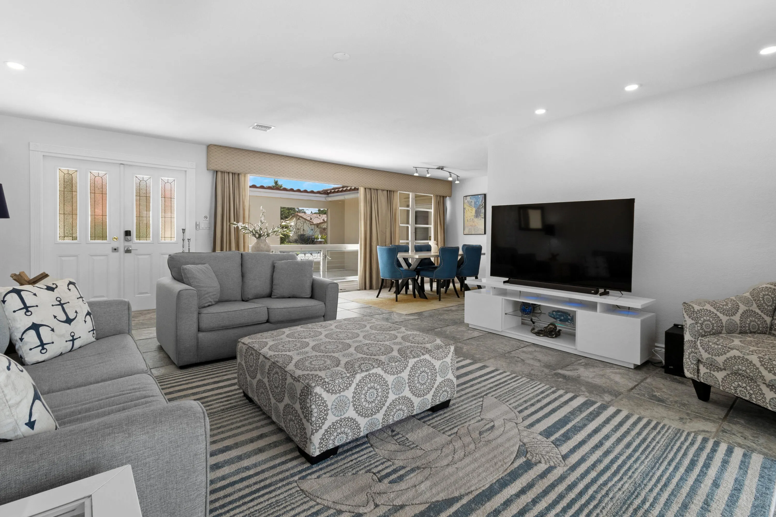 accutour_1418-ne-57th-pl-12
