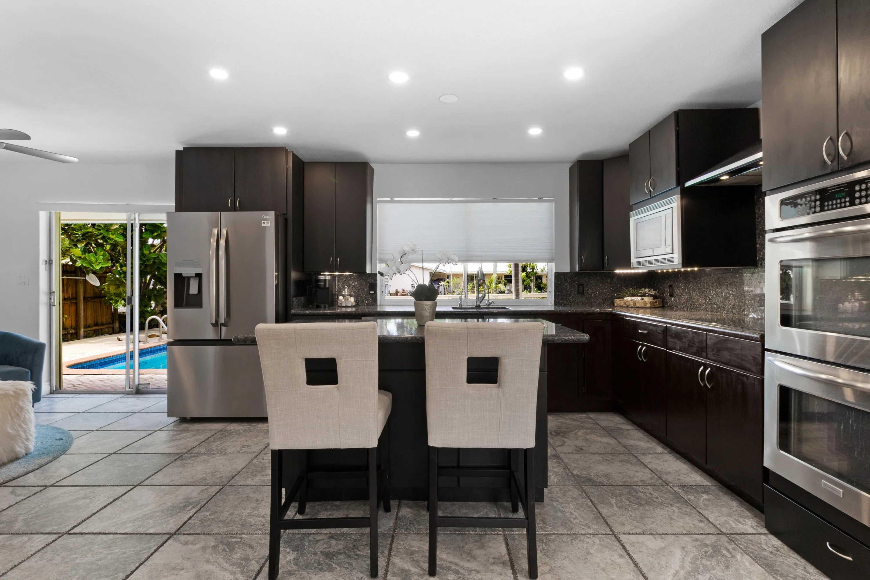 accutour_1418-ne-57th-pl-18
