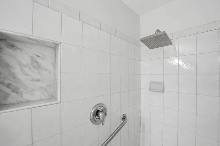 Guest Shower