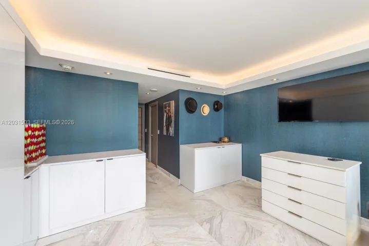 Second bedroom.