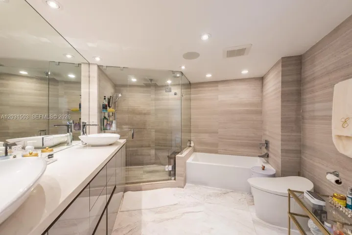 Master bathroom.