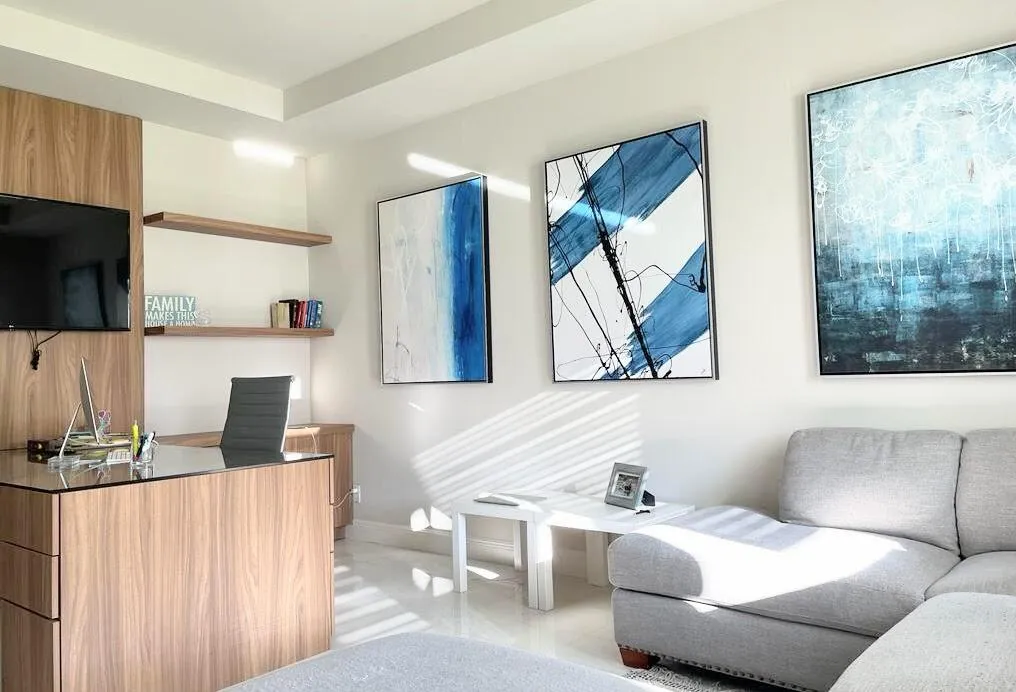 OFFICE / DEN