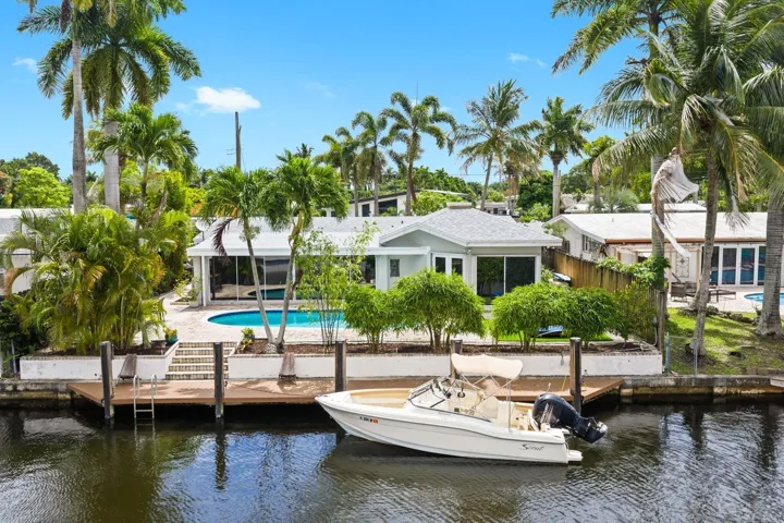 65 feet of ocean access waterfront with no fixed bridges to the ocean.
