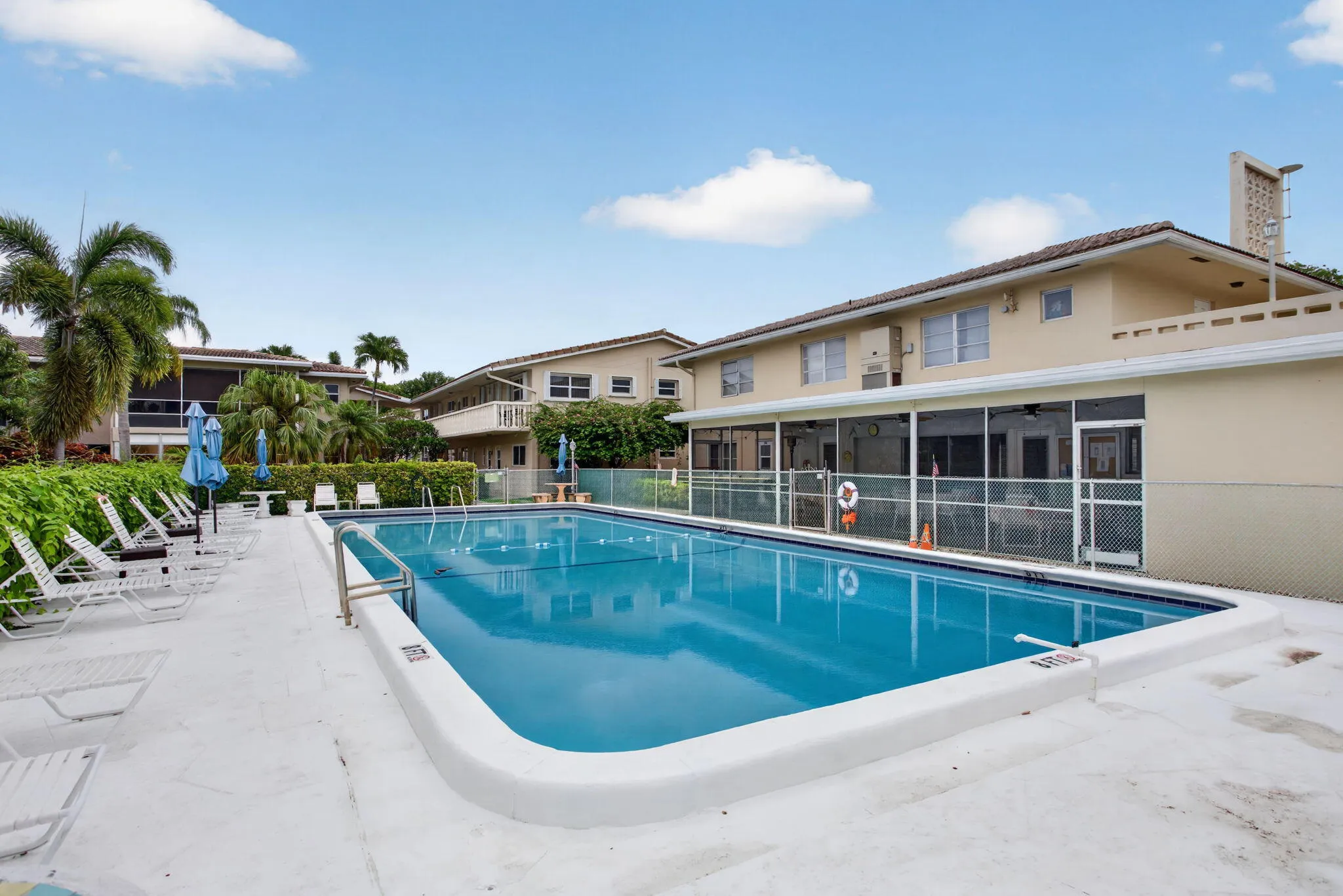Community pool