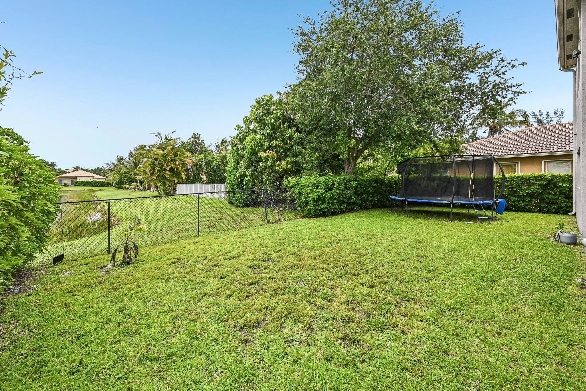 Property photo 46