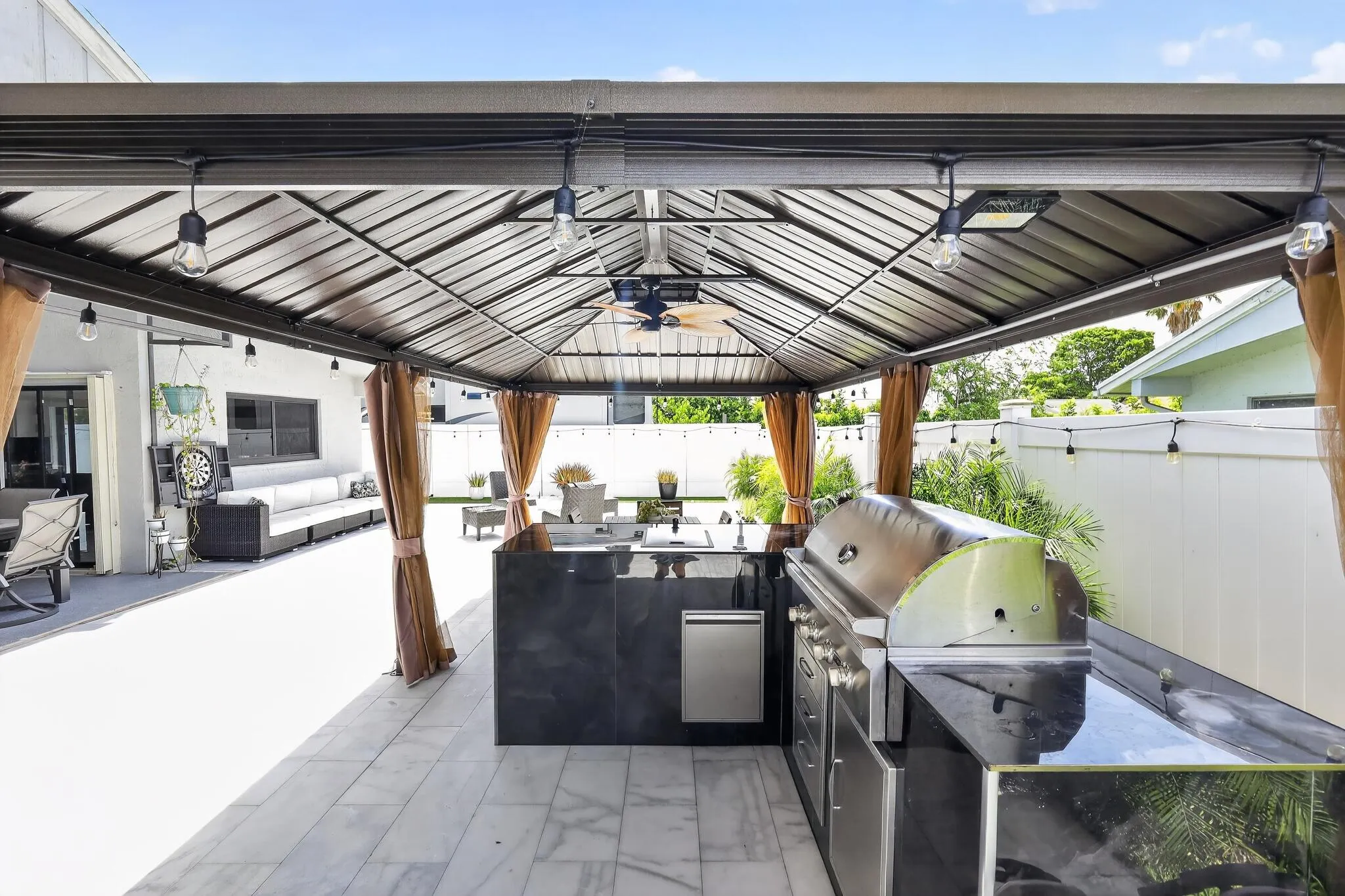 06_11423_Whisper_Sound_Dr-Exterior-0121
