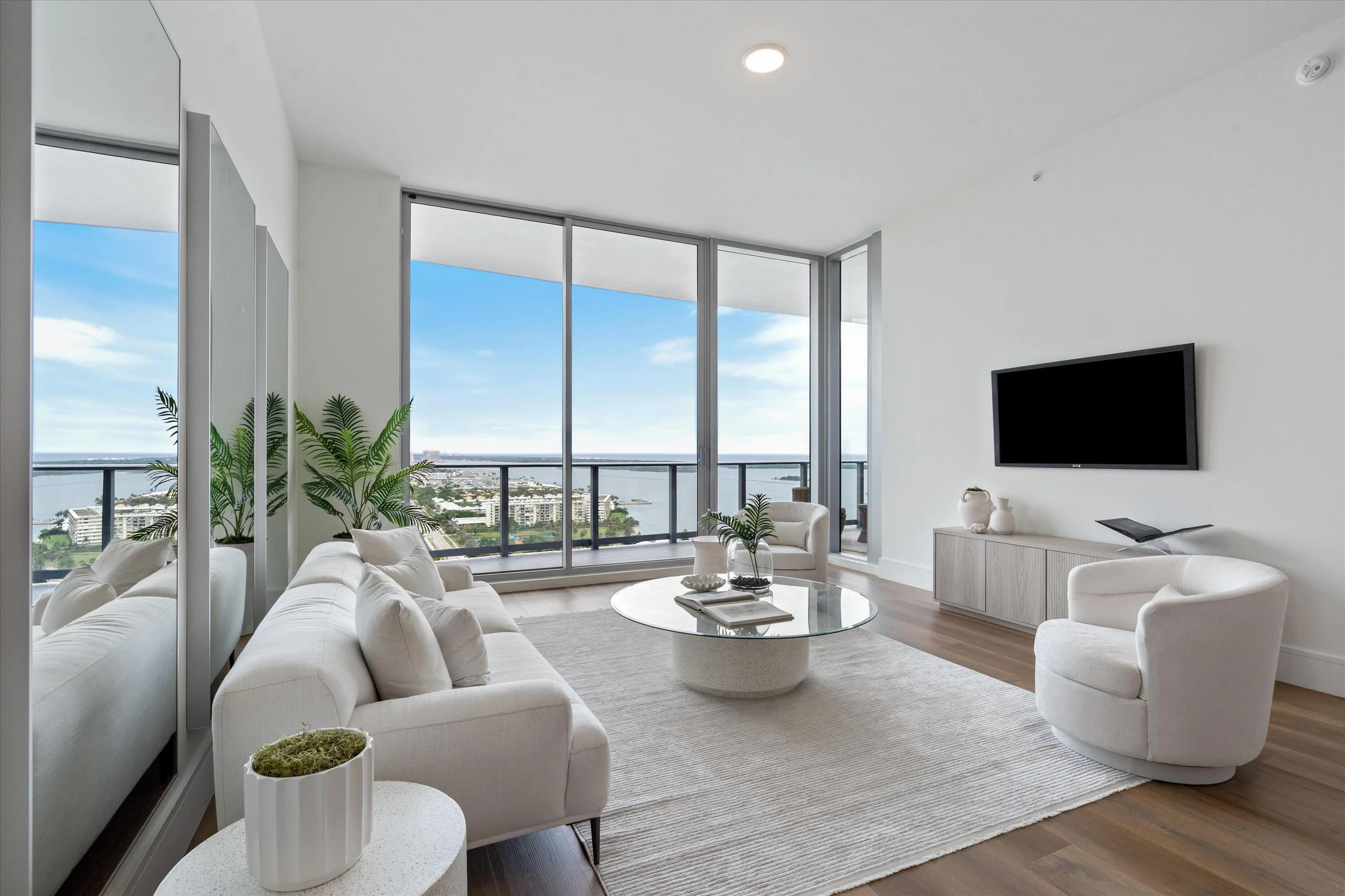 02-220 Lake Shore Drive #2305 Lake Park,