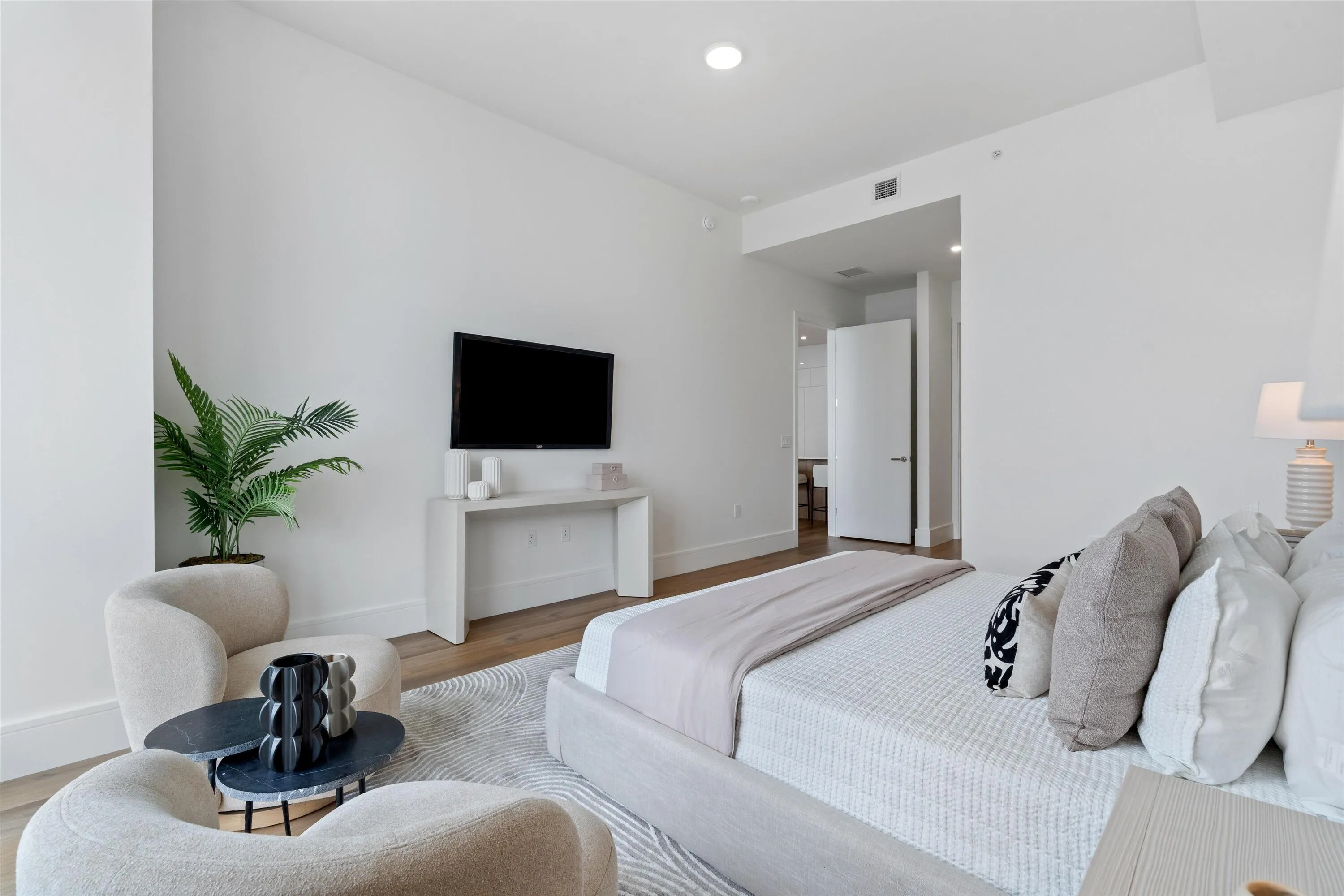 15-220 Lake Shore Drive #2305 Lake Park,