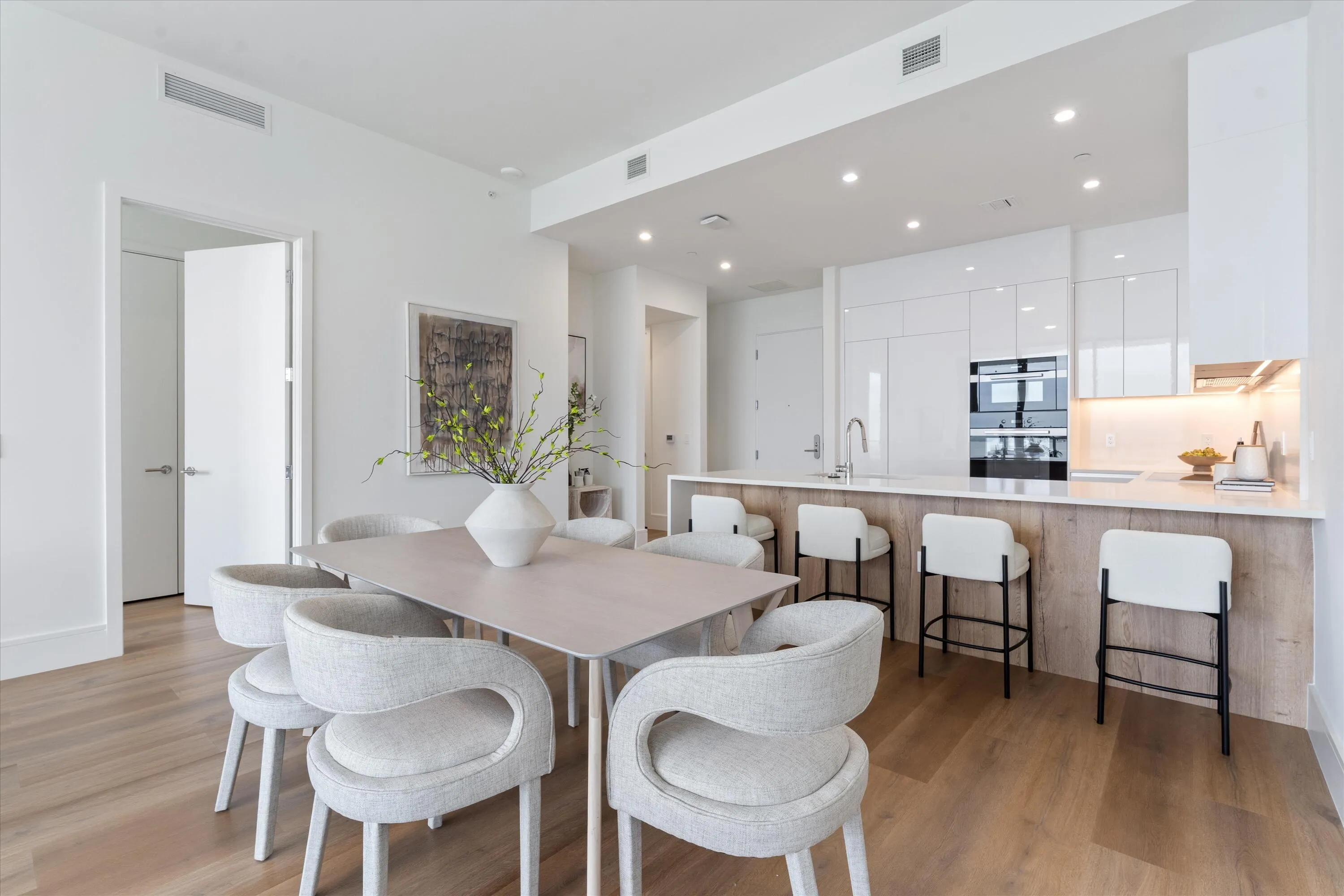 11-220 Lake Shore Drive #2305 Lake Park,
