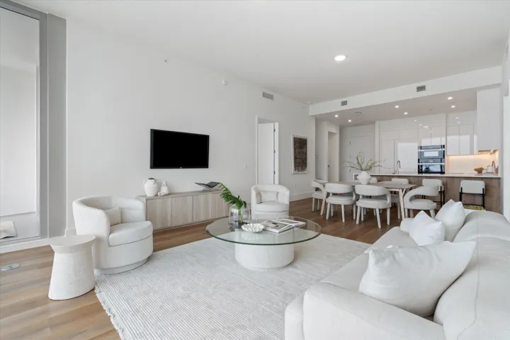 06-220 Lake Shore Drive #2305 Lake Park,
