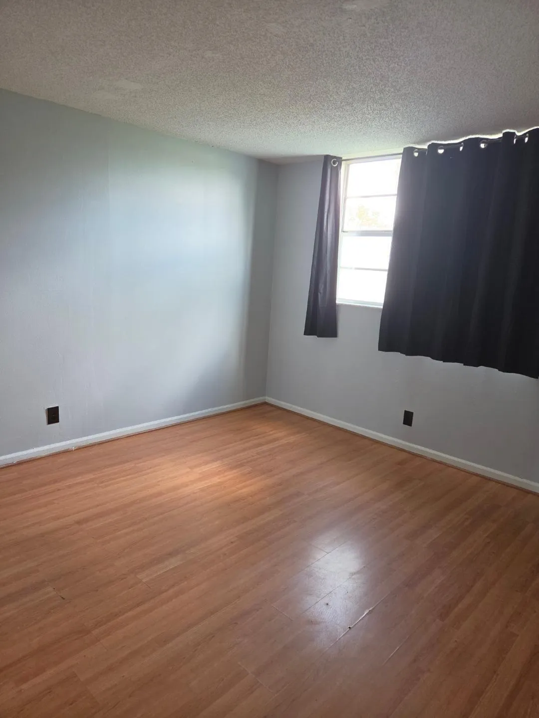 9949 SANDALFOOT APT 512 BEDROOM
