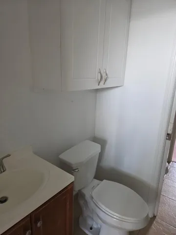 9949 SANDALFOOT APT 512 BATHROOM 2
