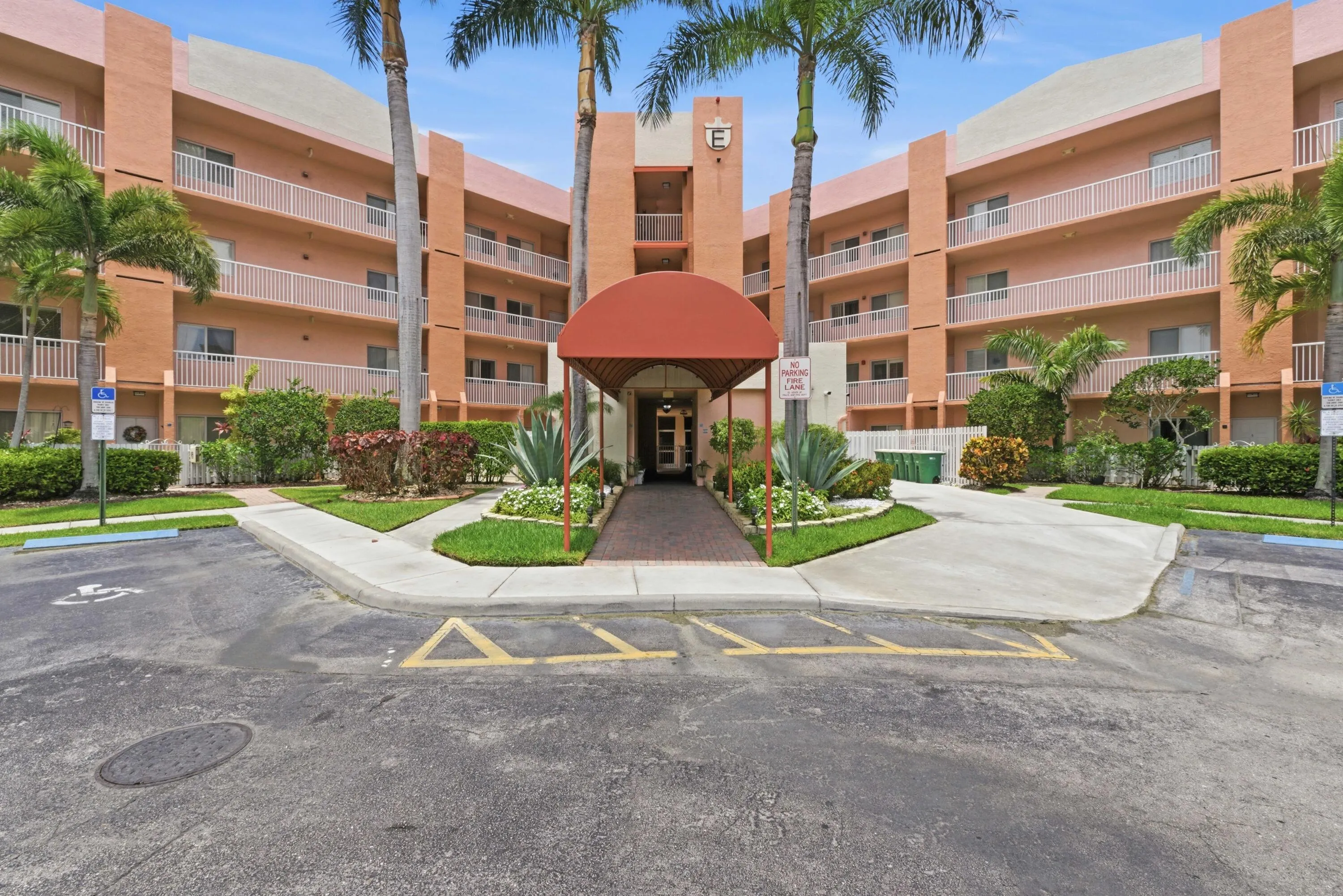 7765 Yardley Dr_035