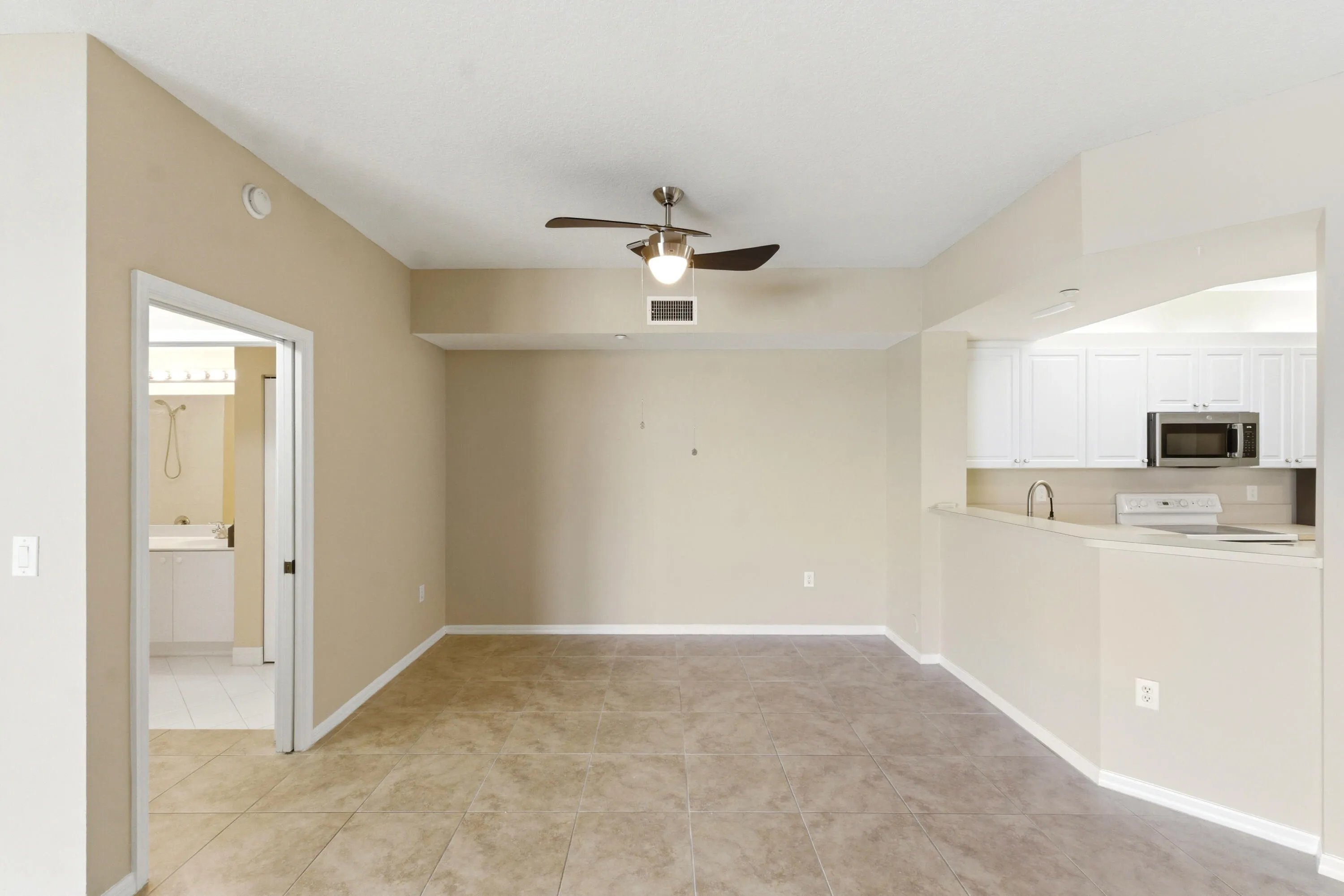 7765 Yardley Dr_025