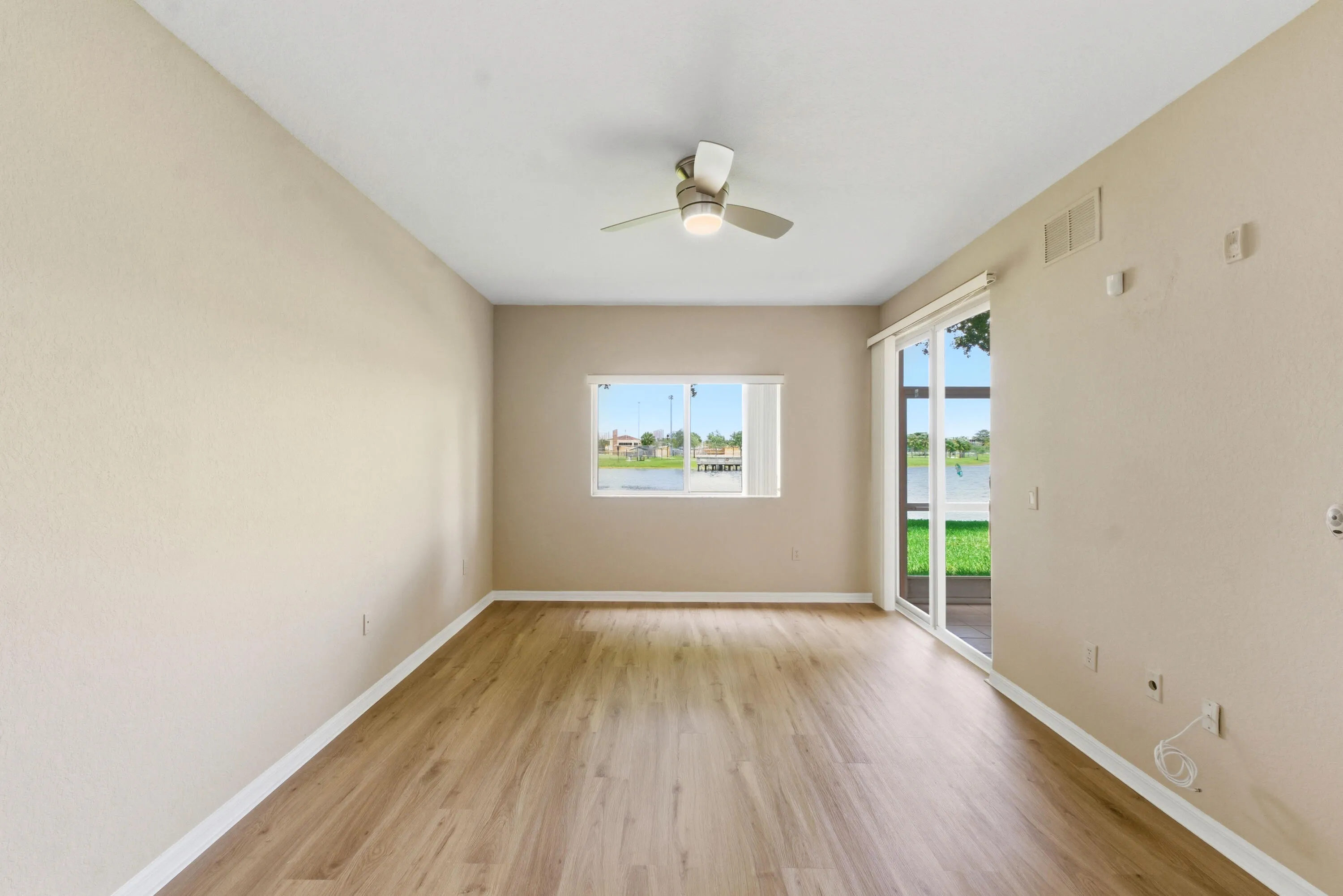 7765 Yardley Dr_009