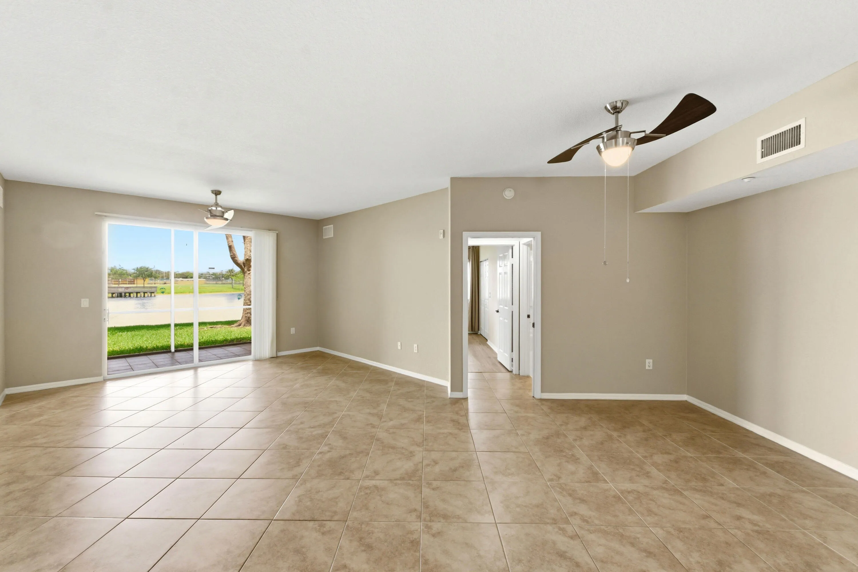 7765 Yardley Dr_022