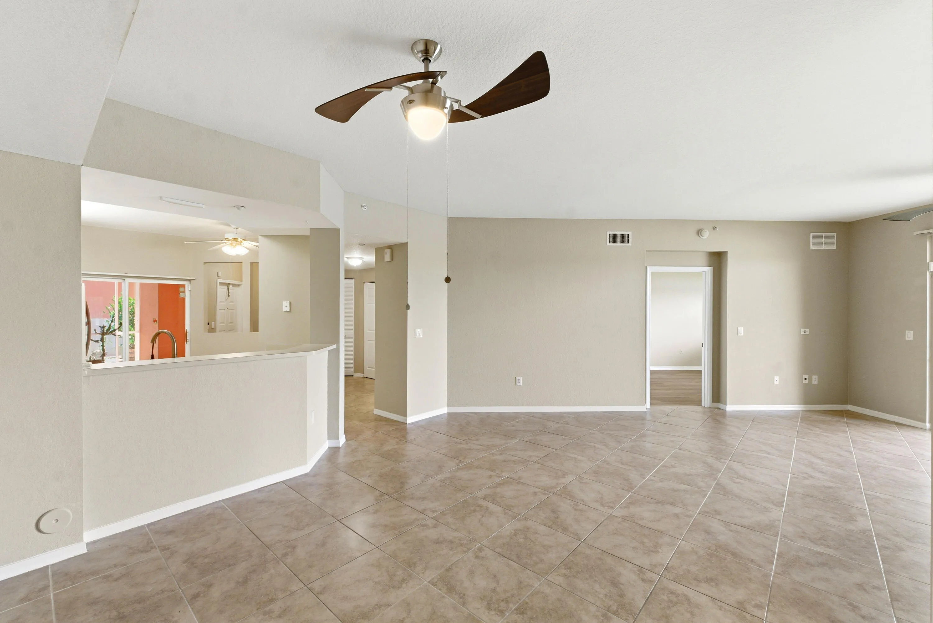 7765 Yardley Dr_023