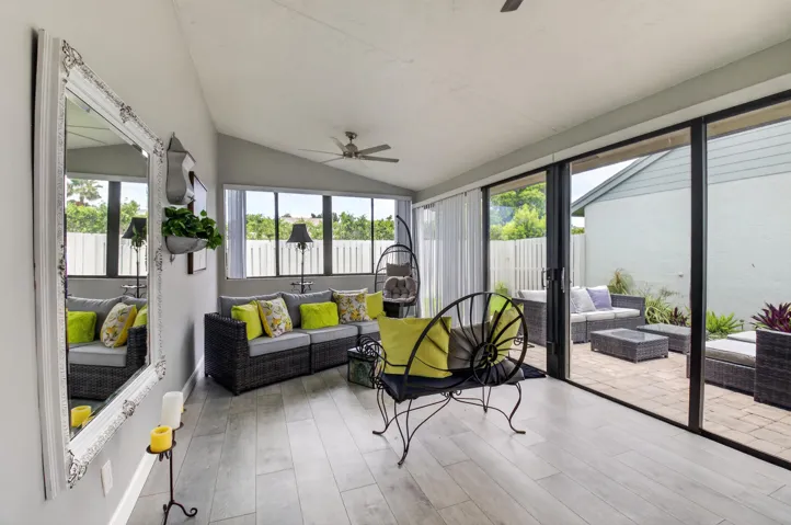 FLORIDA ROOM