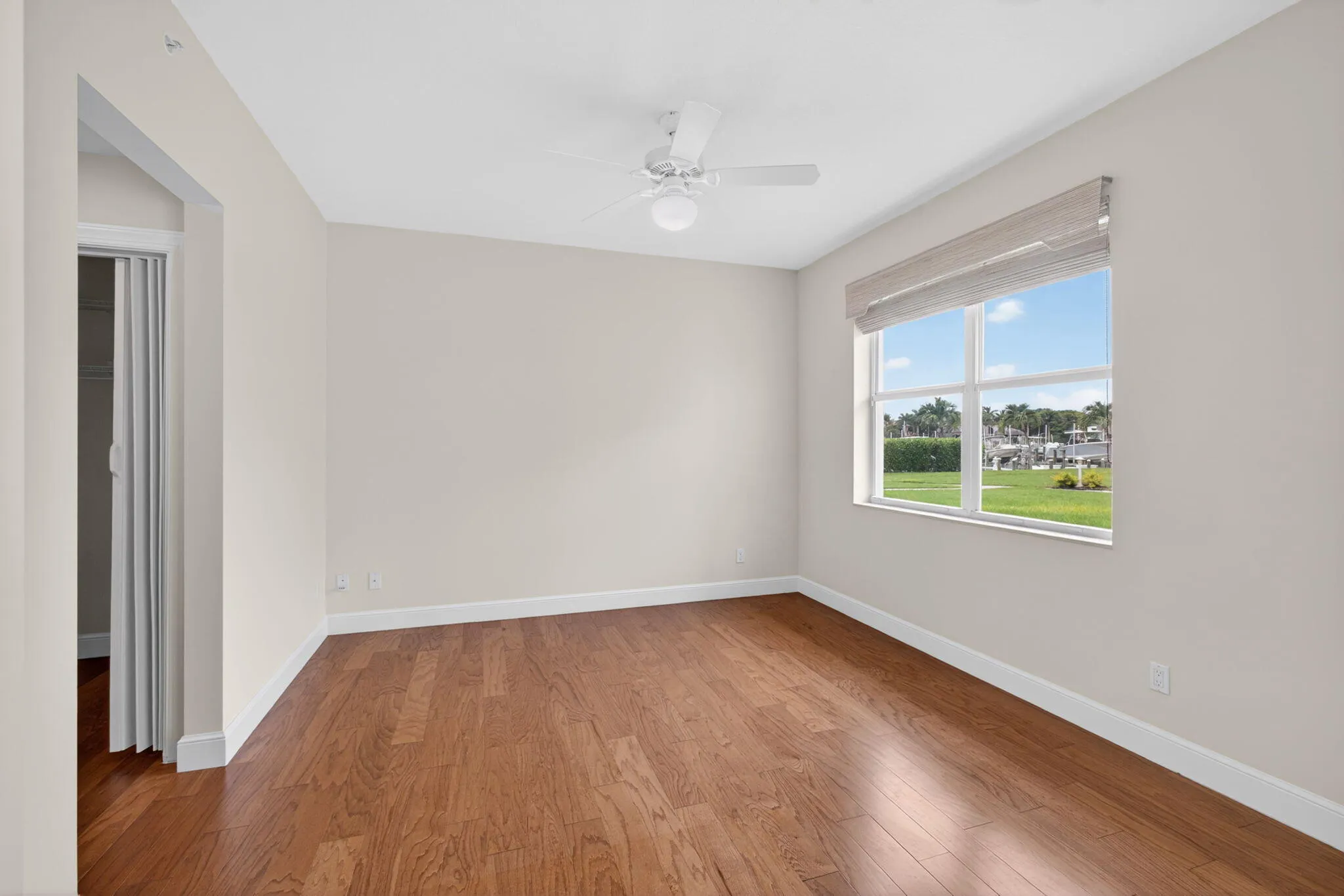 Den/third bedroom
