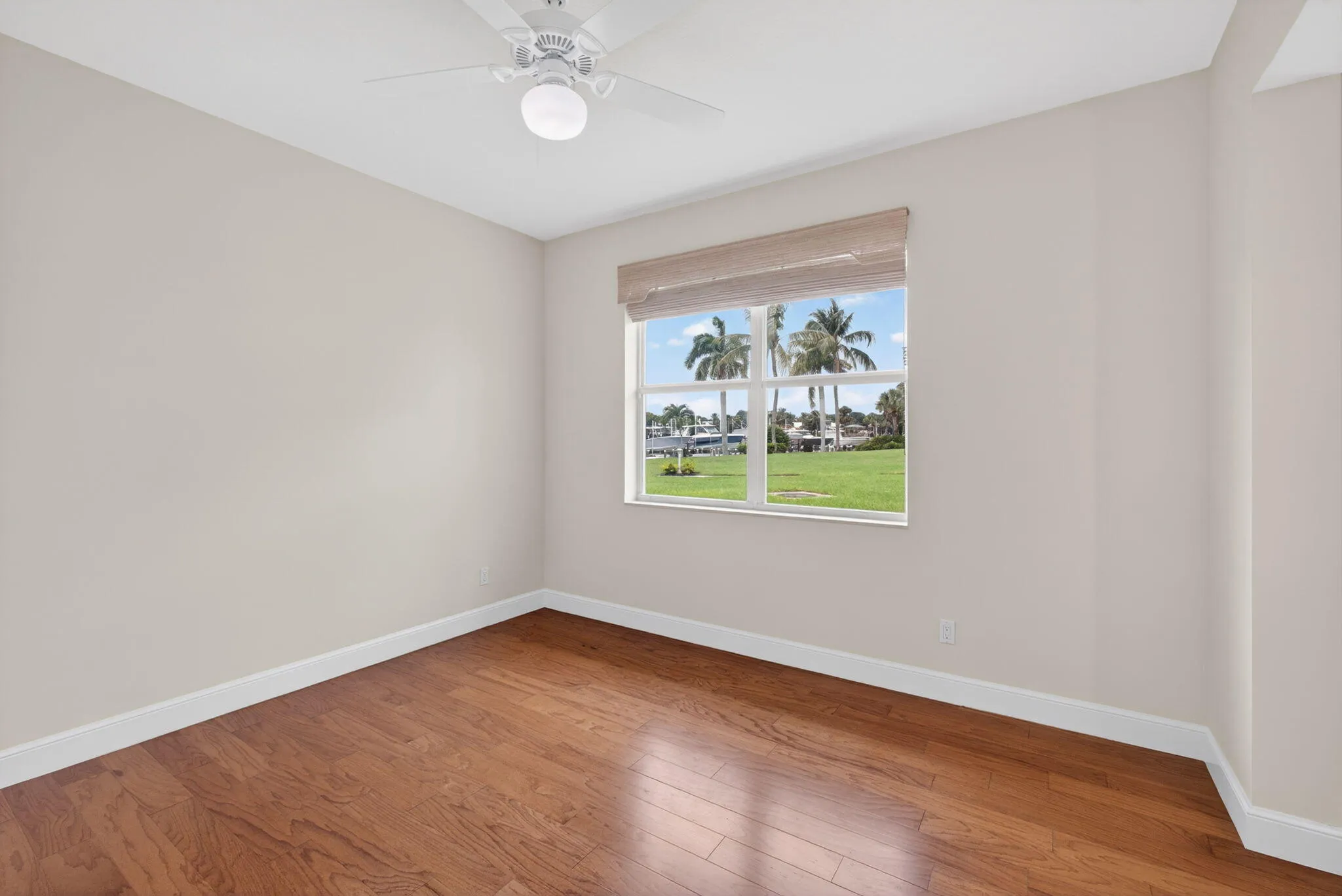 Den/Third bedroom