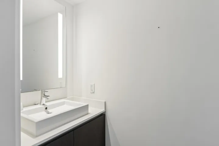 20-print-Brickell Ave 1202-020
