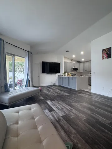 Living Room 4