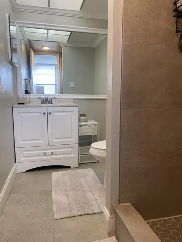 2nd Bathroom