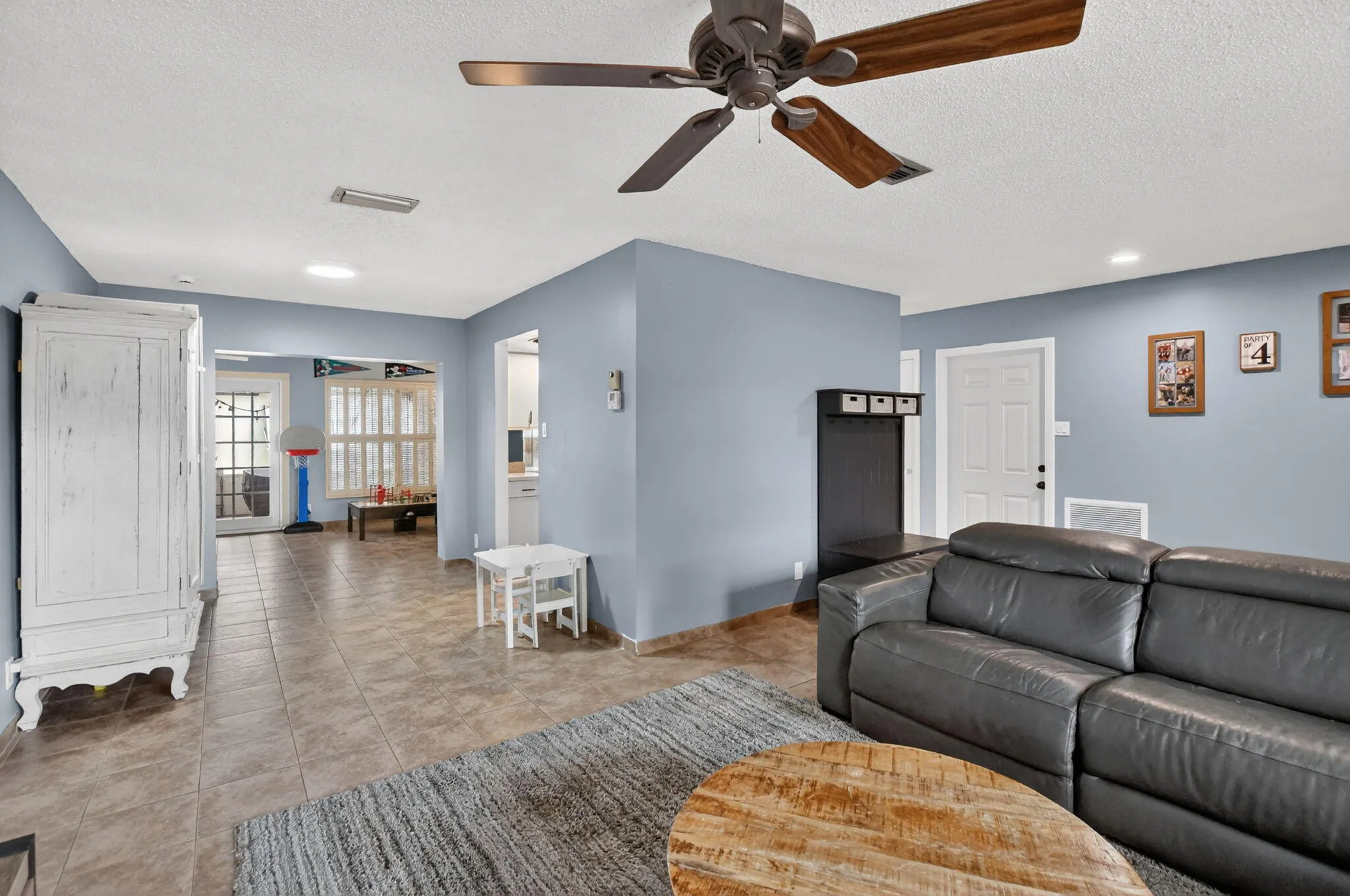 Living room into possible dining room