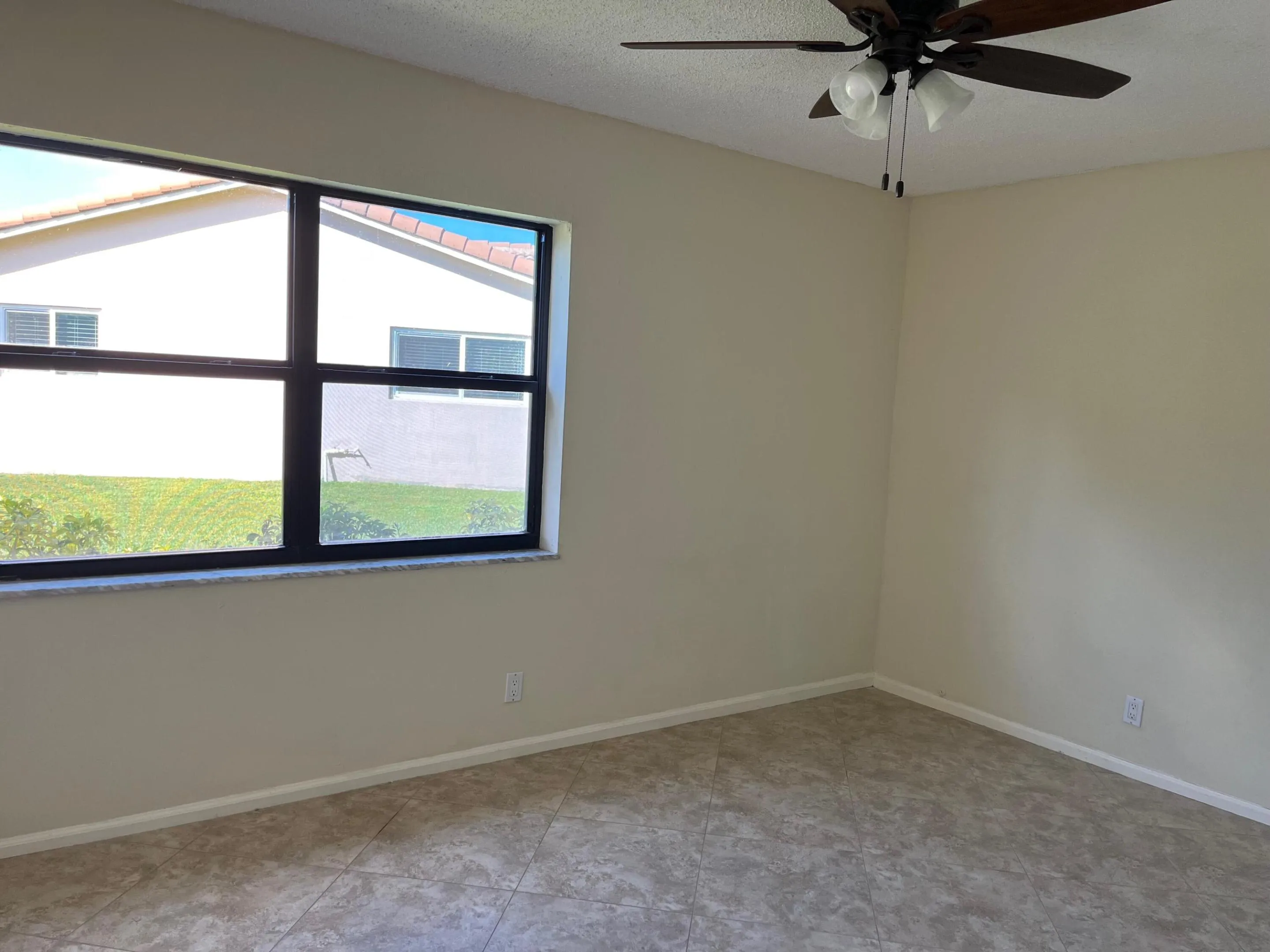 FRONT BEDROOM