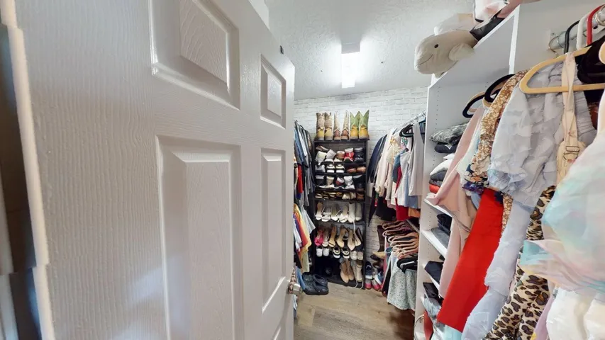 Walk in closet