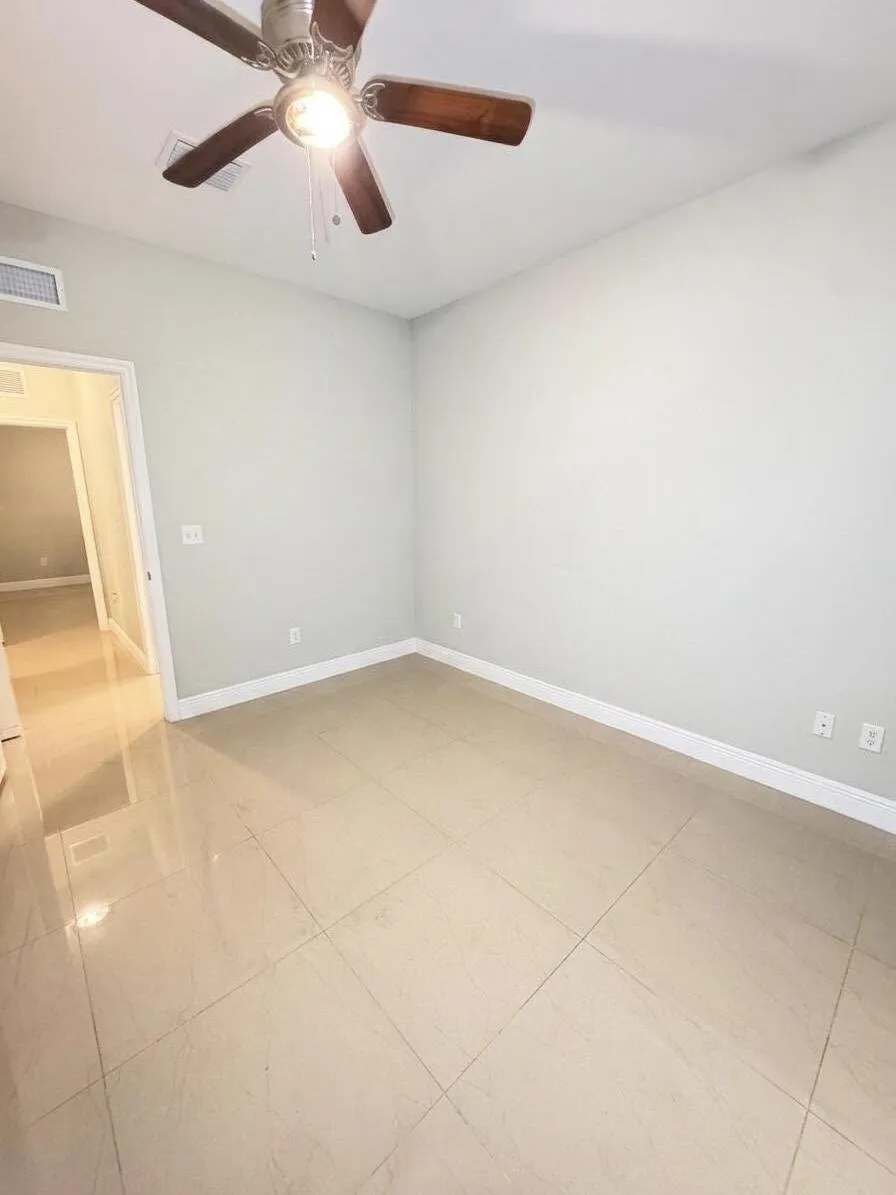 2nd Bedroom (Non-Primary)
