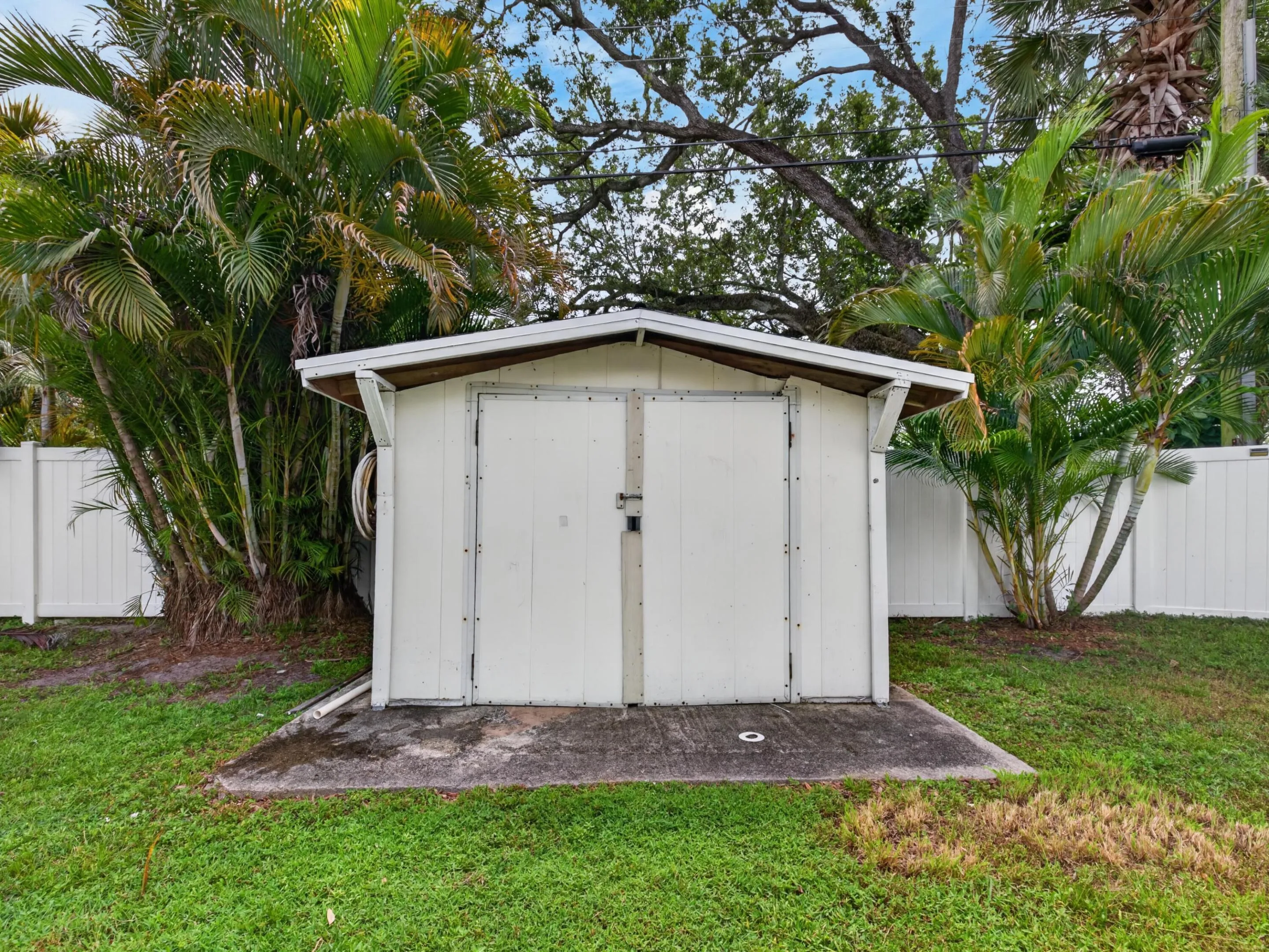 STORAGE SHED
