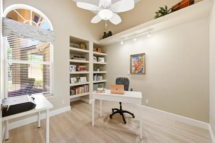 44_office