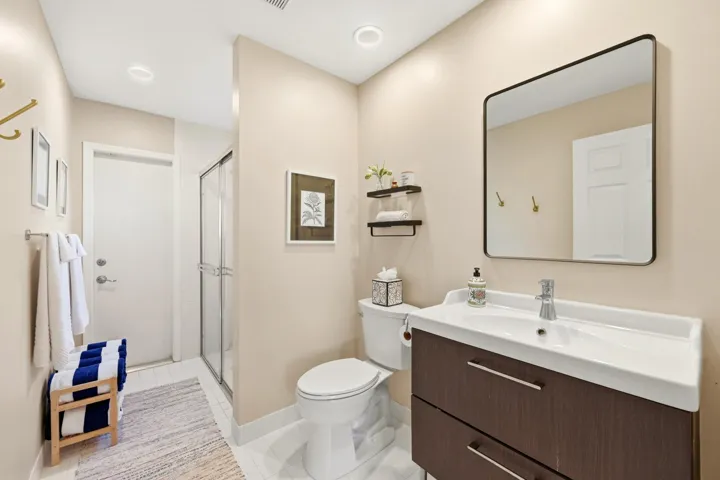 33_bathroom