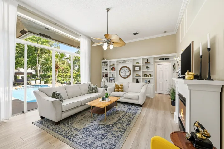 20_living room