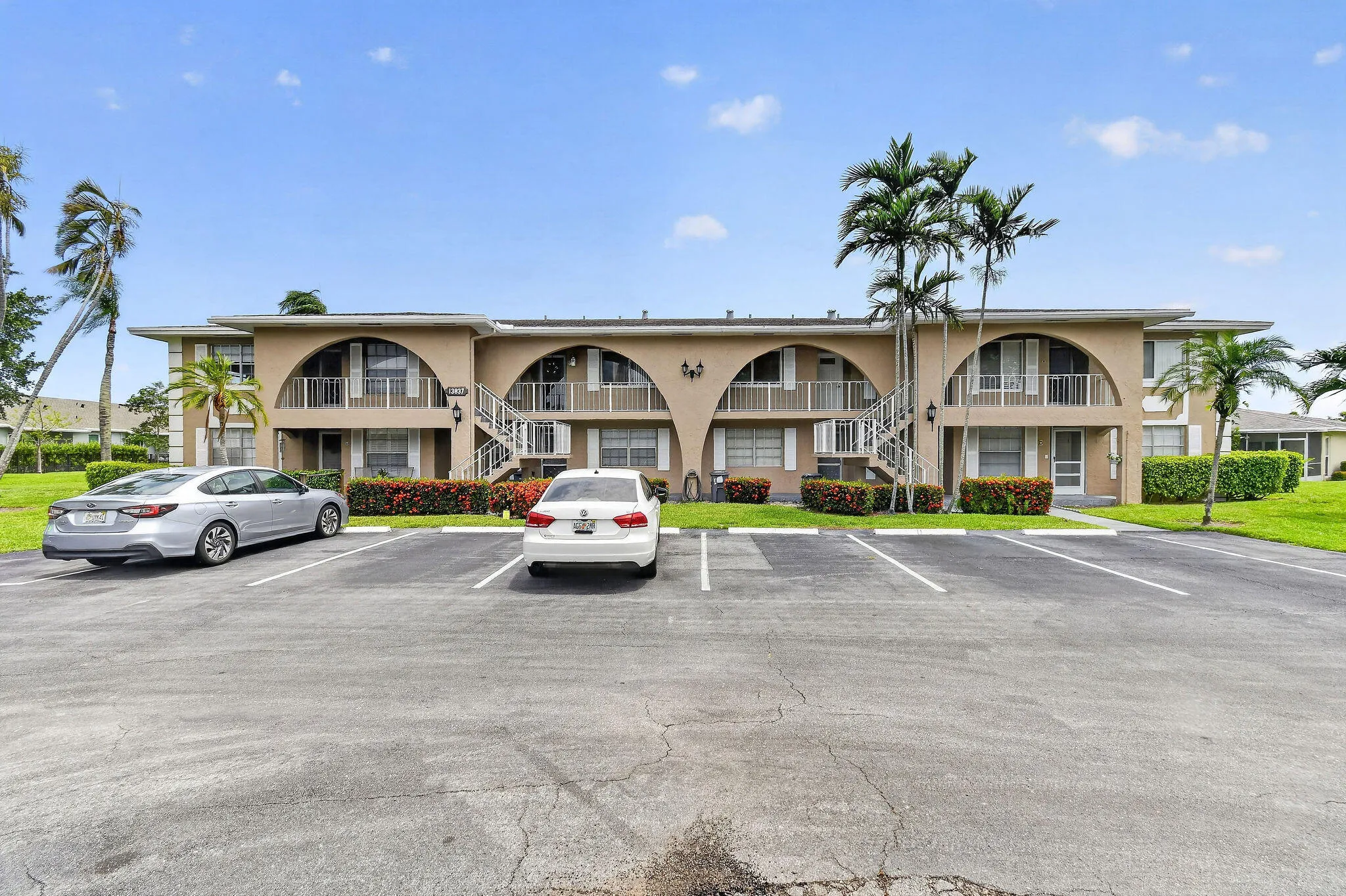 13837VíaFlora,UnitE(1)