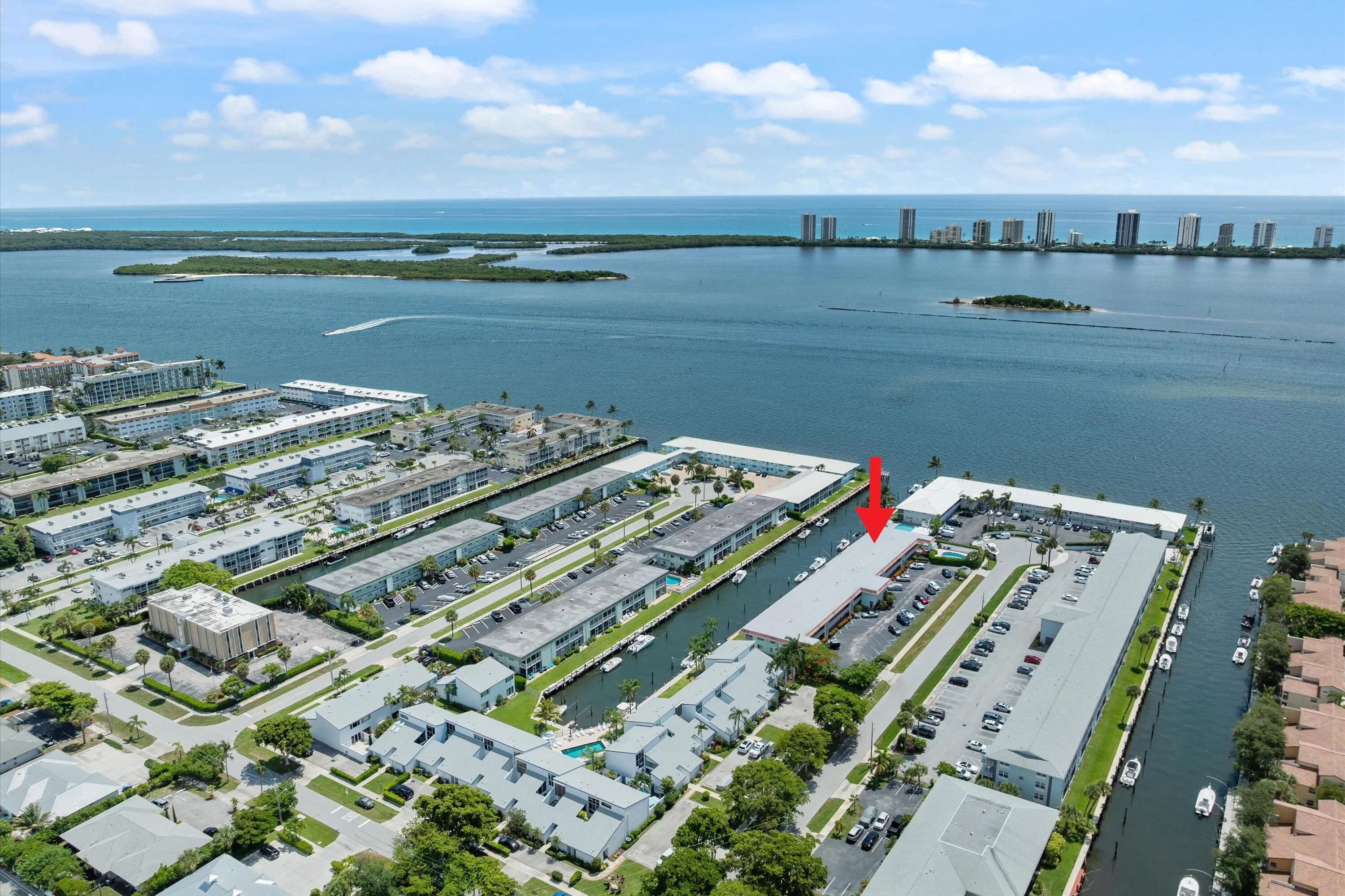 25-117 Lehane TErr #210 NPB, FL-902