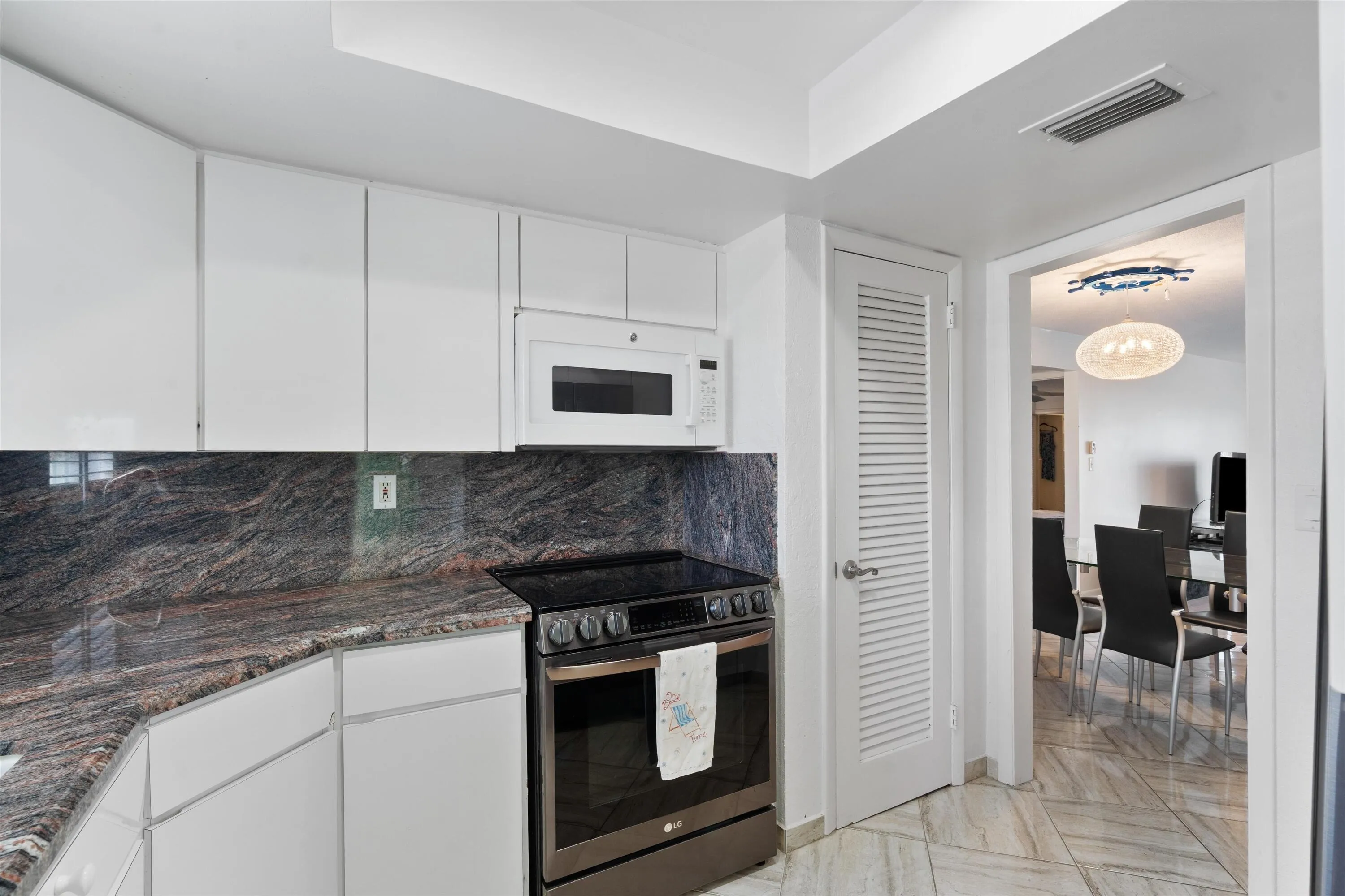 11-117 Lehane TErr #210 NPB, FL-103