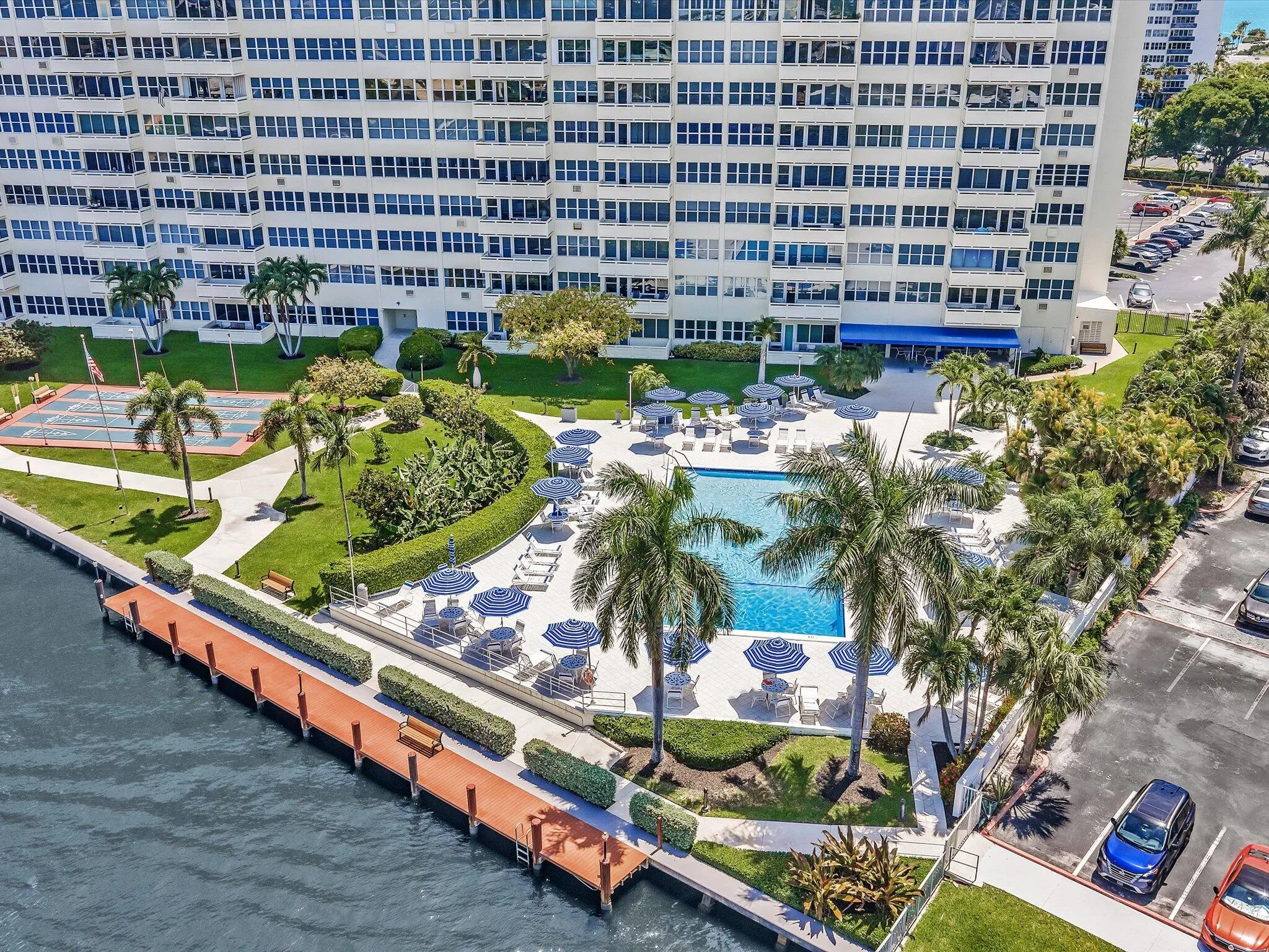Gorgeous pool area