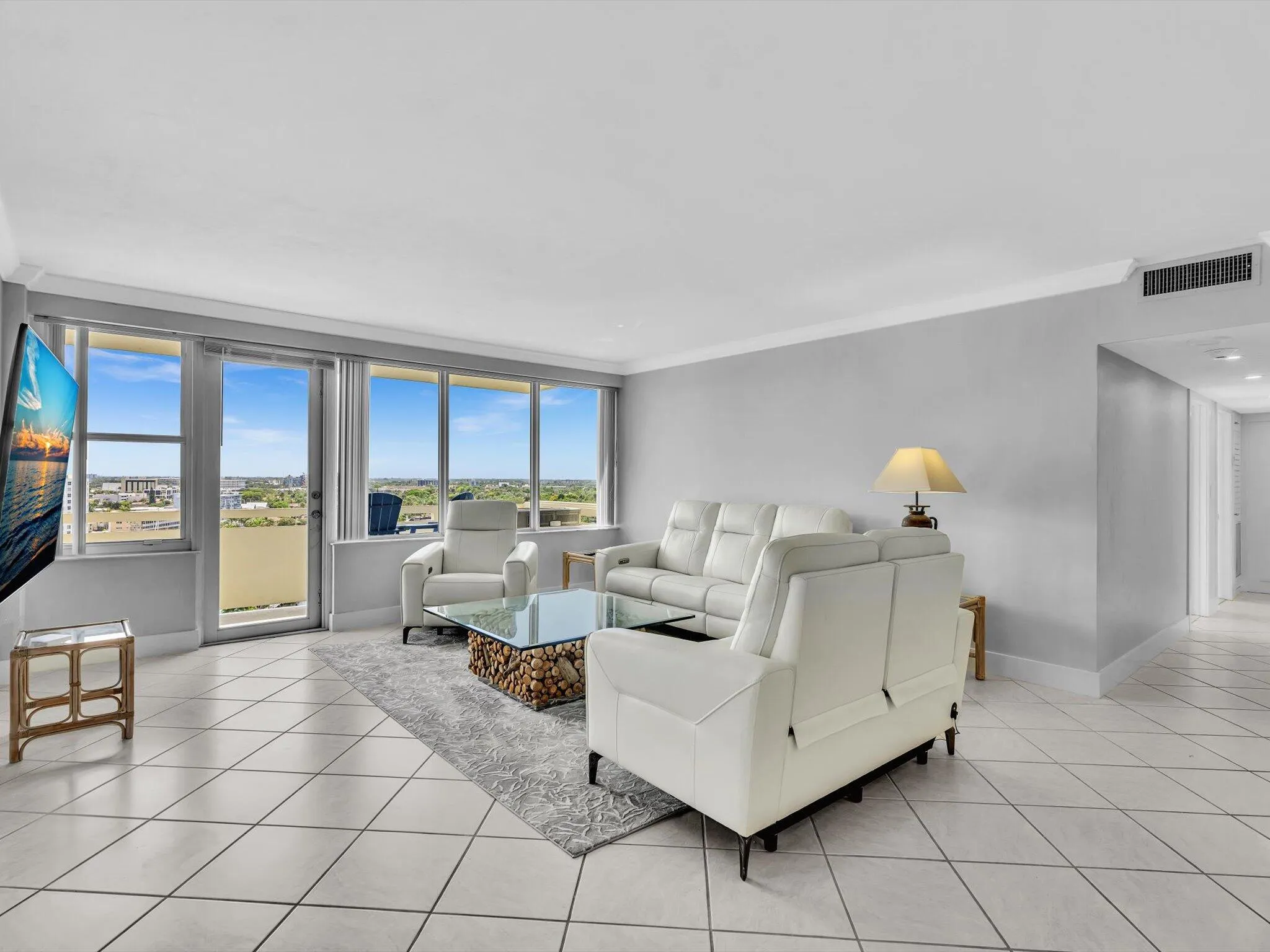 Split floor plan
