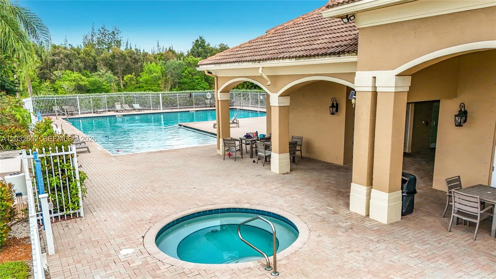 Photo 73