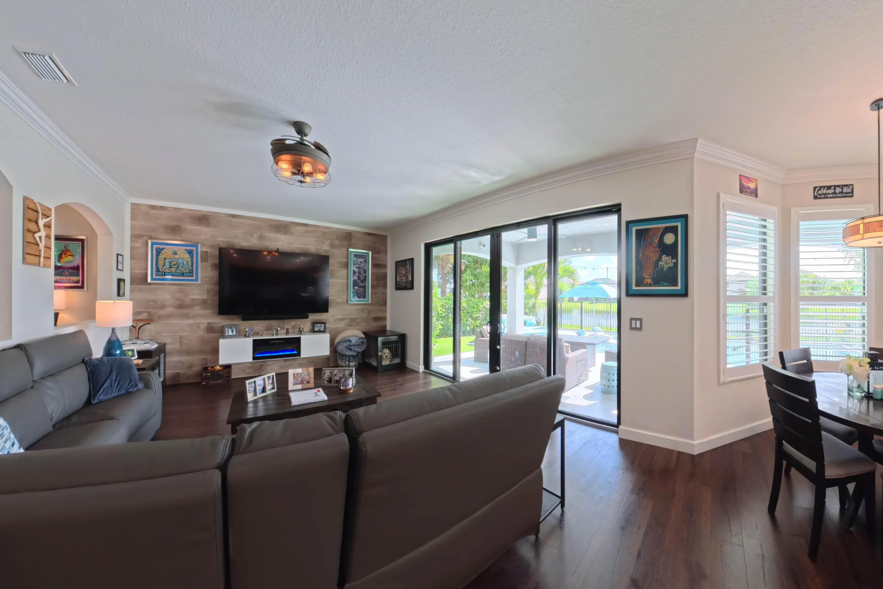 family room-Edit