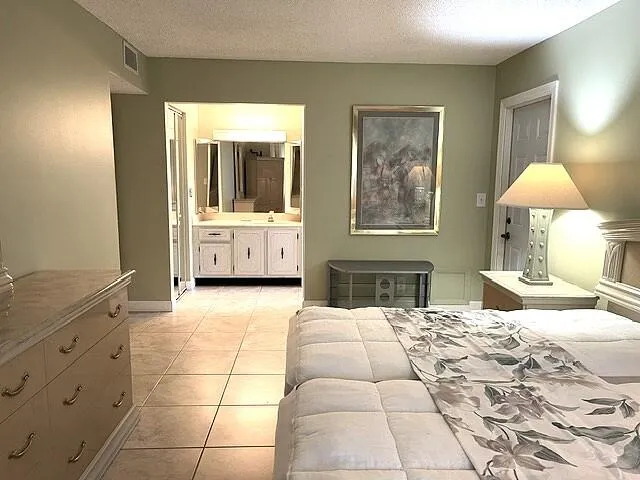 Master bedroom 2